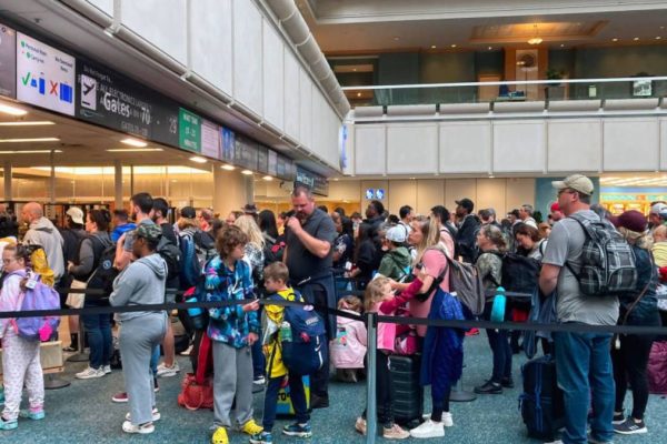 US government delivers a blow to flyers, sides with airlines