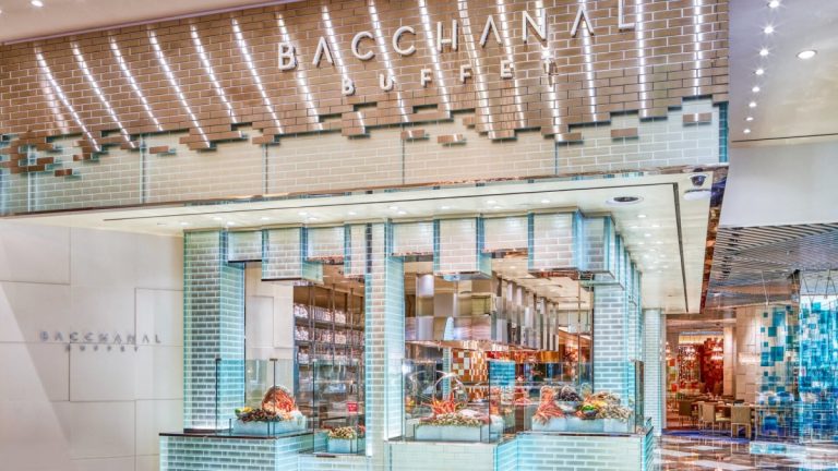 Classic Las Vegas Strip tradition rapidly disappearing