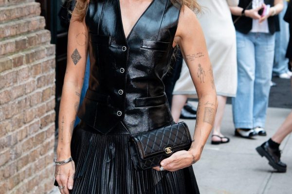 Liam Hemsworth Ready To Walk Down The Aisle With GF