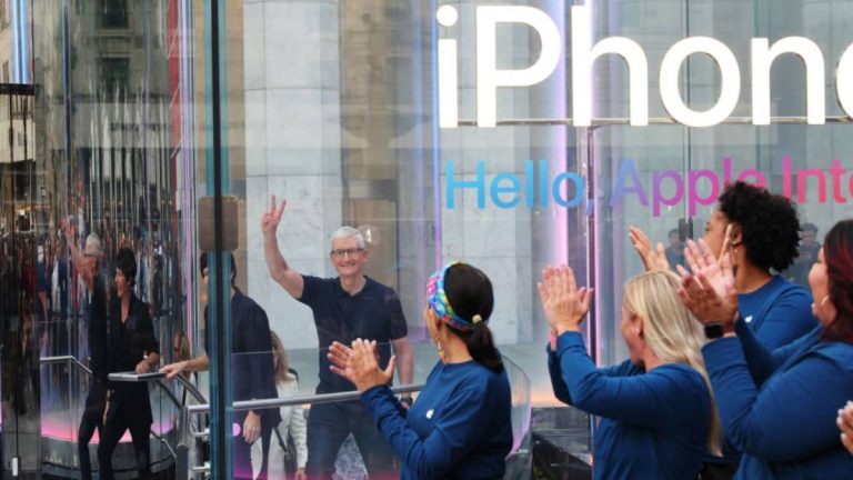 Veteran tech analyst drops unexpected verdict on Apple stock