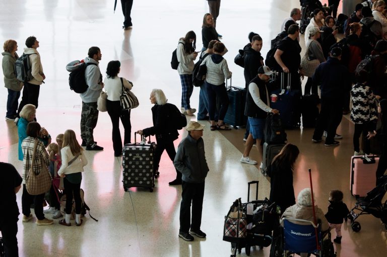 Kristi Noem PSA blaming Democrats for shutdown not playing at Bay Area airports
